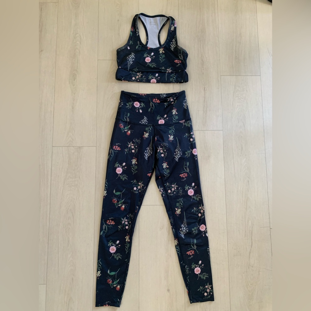 Beyond Yoga floral workout bra and leggings